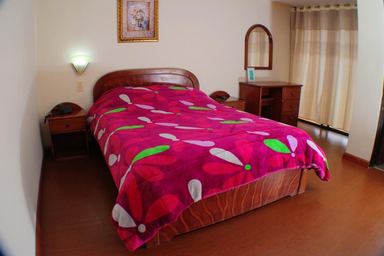 Hotel Santa Isabel 2 Ипиалес Екстериор снимка