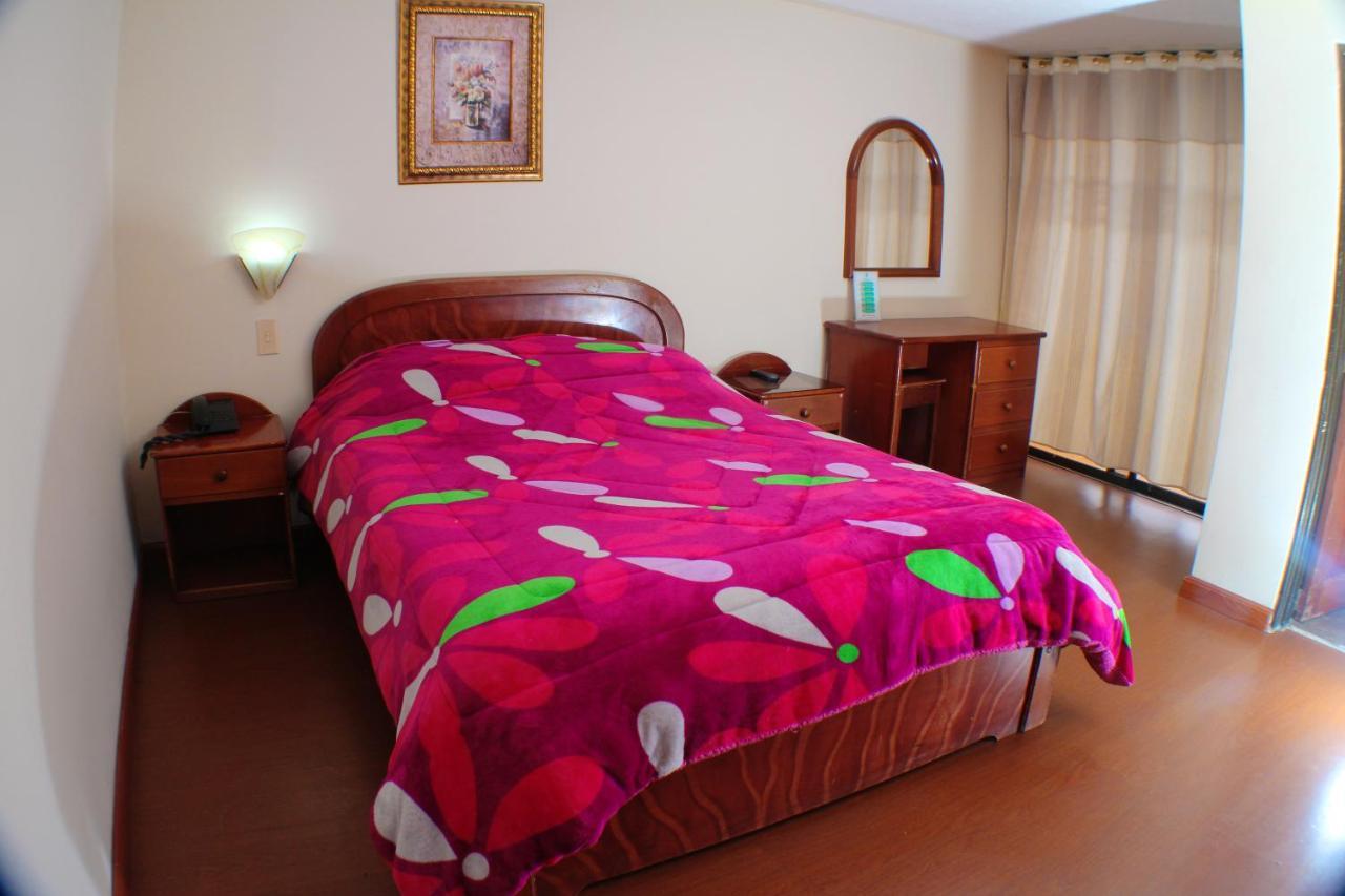 Hotel Santa Isabel 2 Ипиалес Екстериор снимка